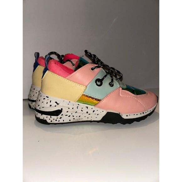 Women’s Lucky Step trendy sneakers size 7 - Picture 2 of 6